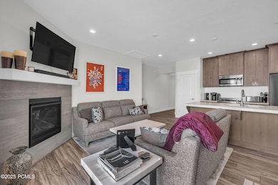 9-web-or-mls-3041-cedar-dr