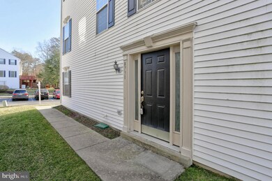 8731 Silent Ct, Odenton, MD 21113 - photo 3