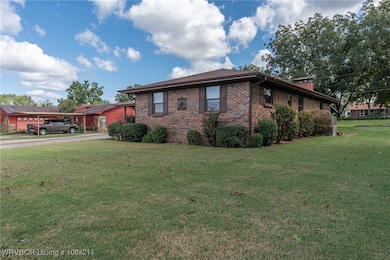 1107 N 4th St, Paris, AR 72855 - photo 5