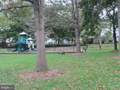 12237 Wye Oak Commons Cir unit 77, Burke, VA 22015 - photo 5