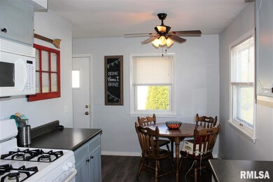 2012 W 35th St, Davenport, IA 52806 - photo 6