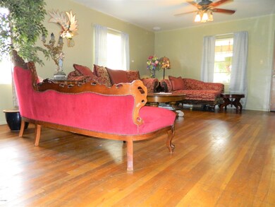 706 W Maple St, Winslow, AZ 86047 - photo 7