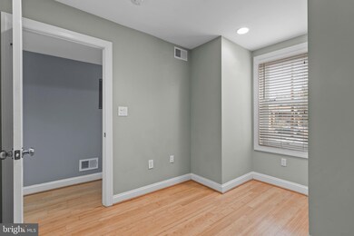 712 Shepherd Rd NW unit 1, Washington, DC 20011 - photo 7