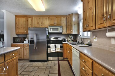 1489 E Verde Cir, Sandy, UT 84093 - photo 7