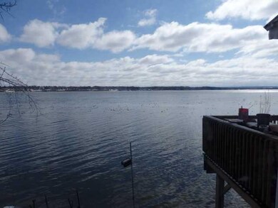 Waterfront/Dock/Pier