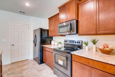 ARIA-small-004-004-Kitchen-666x445-72dpi