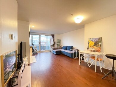 Thomas Graves Landing unit PH3, Cambridge, MA 02141 - photo 3