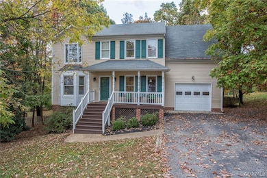 Vinyl rails, pickets & columns on front porch