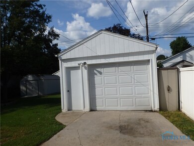 1.5 Detached garage