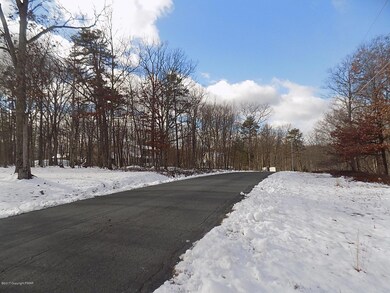 147 Privet Ln, Milford, PA 18337 - photo 5