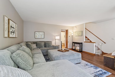 7-web-or-mls-Camden Ln-S2910-007