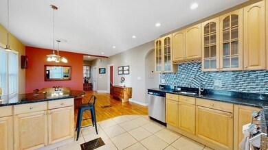 86 Otis St unit 2, Medford, MA 02155 - photo 5