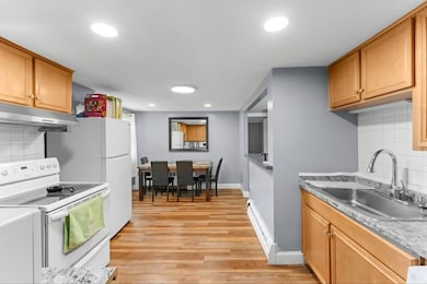 44 Woodlawn Ave unit 2, Everett, MA 02149 - photo 3