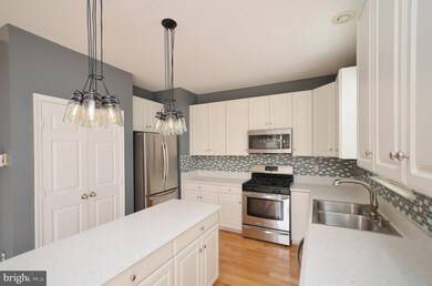 21563 Bankbarn Terrace, Broadlands, VA 20148 - photo 3