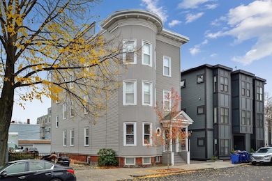 865 E 2nd St unit 1, Boston, MA 02127 - photo 3