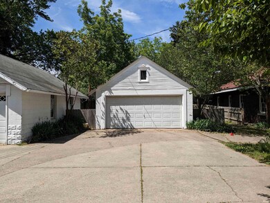 902 W Lexington Ave, Elkhart, IN 46514 - photo 3