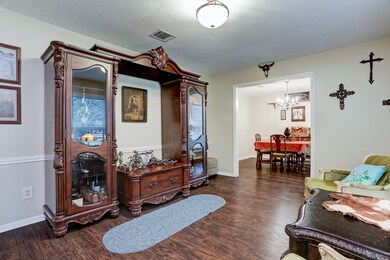 2416 Chelmsford Ct, Alvin, TX 77511 - photo 4