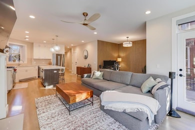 3533 N Fremont St unit 2, Chicago, IL 60657 - photo 4