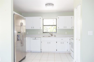 2Dining-13140 159th St N-0158