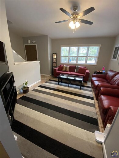 3318 SW 33rd Terrace, Topeka, KS 66614 - photo 5