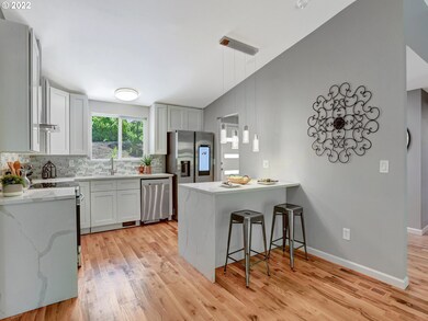 1872 Hillcrest Dr, West Linn, OR 97068 - photo 7