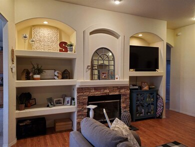 892 Hermoso El Sol, Alamogordo, NM 88310 - photo 3