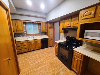 1301 NW Village Dr unit C, Blue Springs, MO 64015 - photo 3