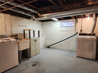 511 Linden St, Vandergrift, PA 15690 - photo 7