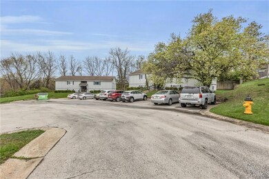 4709 Switzer Ln, Shawnee, KS 66203 - photo 3