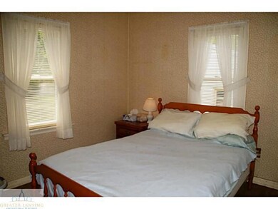 217 W Berry Ave, Lansing, MI 48910 - photo 7