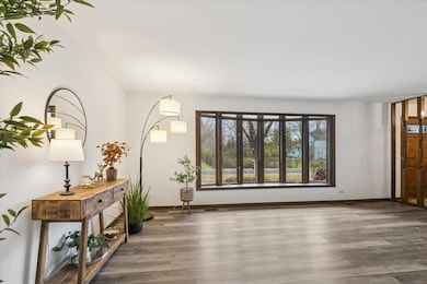 unlisted-address, Libertyville, IL 60048 - photo 4