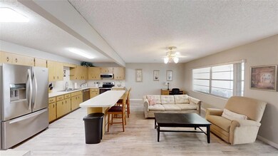 FAMILY-KITCHEN