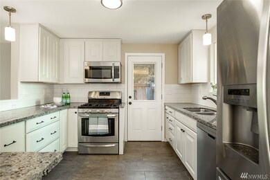 9022 224th St SW, Edmonds, WA 98026 - photo 4