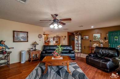 3290 Julcrest Rd, Yucca Valley, CA 92284 - photo 4