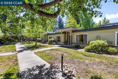 1833 Skycrest Dr unit 2, Walnut Creek, CA 94595 - photo 3