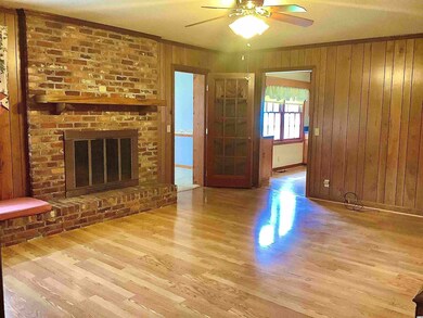 808 S Beech Ave, Andrews, SC 29510 - photo 4