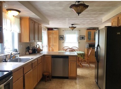 4 Crown St, Billerica, MA 01821 - photo 5