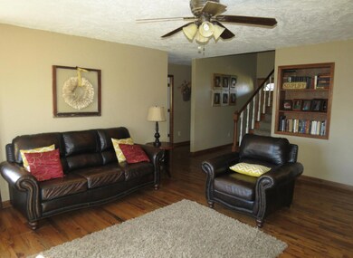 246 S Killingsworth Ave, Bolivar, MO 65613 - photo 6