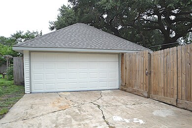 7239 Ridge Oak Dr, Houston, TX 77088 - photo 3