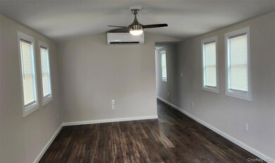 86 Lincoln Ave, Holbrook, NY 11741 - photo 6