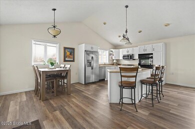 03-404 DIX AVE-2