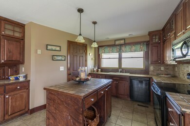 Lots of cabinets