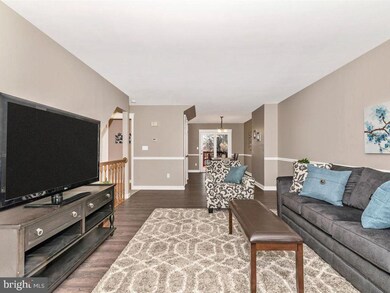 652 Knightsbridge Dr, Hagerstown, MD 21740 - photo 5