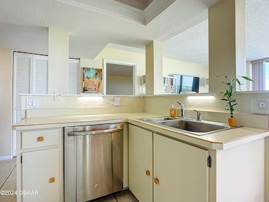 1 Oceans West Boulevard #10A1-10