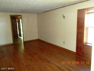 775 Sawmill Rd, Hedgesville, WV 25427 - photo 4