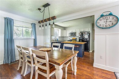 883 W Shore Blvd, Sheffield Lake, OH 44054 - photo 6