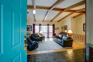 1867 Briarwood Ln, Fitchburg, WI 53575 - photo 3