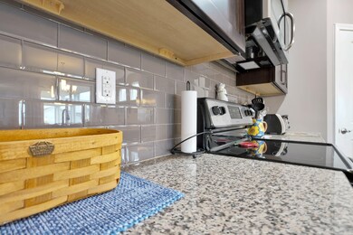 525SlipperyRockWay-06
