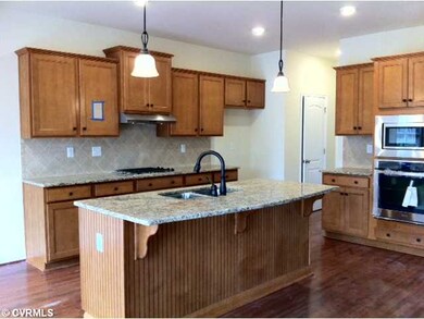 Kitchen - Granite Countertops-Gas Cooktop-Island-B