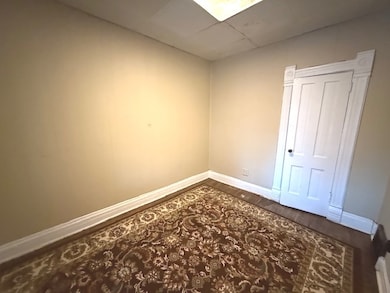 719 W 2nd St, Dixon, IL 61021 - photo 4